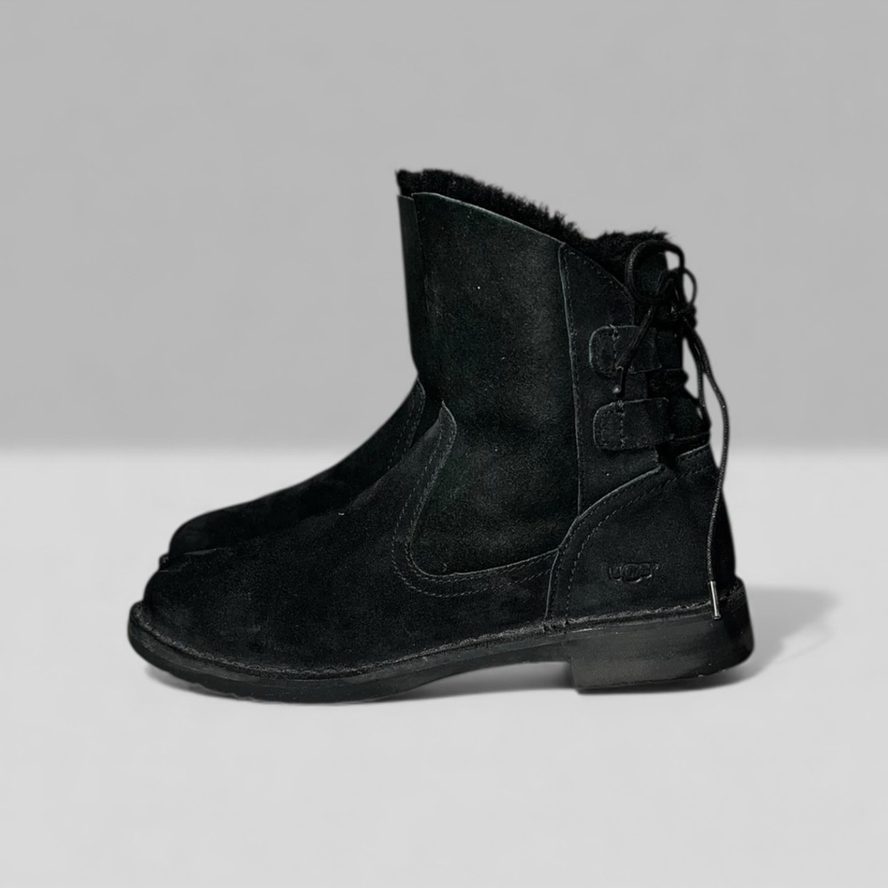 🌻UGG Naiyah Lace-Back Black Suede Genuine Shearling Boots Women’s Size 7